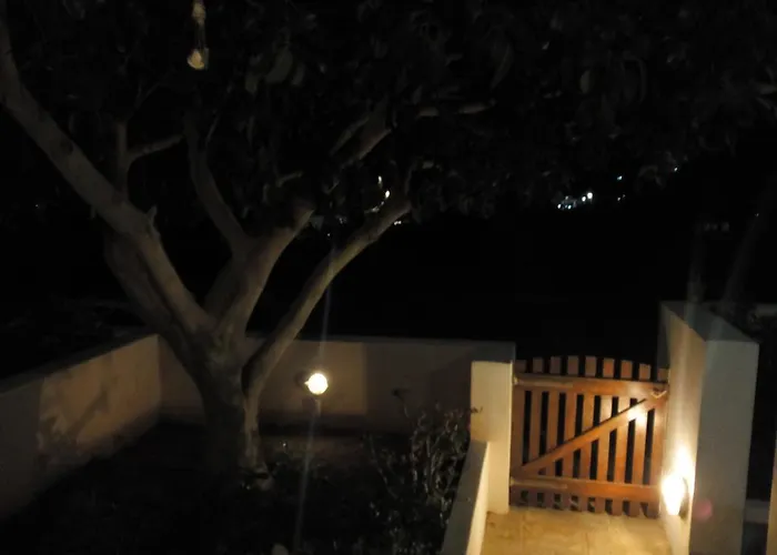 Daira Lejlighed Diakofti